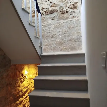 Loparina House Nerezine